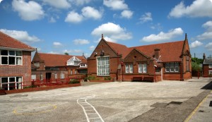 Hadleigh Junior School Outside